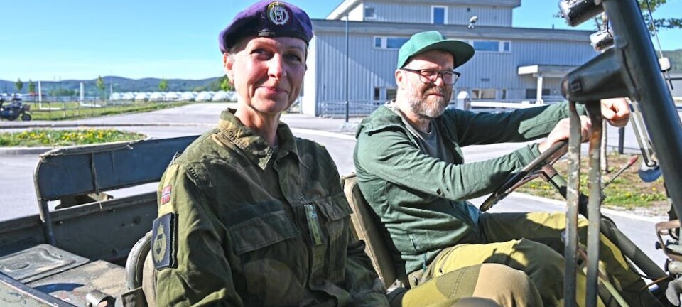 Oberst Strandberg rykker inn på Gvarv skole
