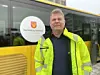 TID FOR ENDRING: Rådgjevar Trond Haugen i fylkeskommunen meiner det er tid for å vurdere namna på ein del busshaldeplassar. Nå vil han ha folk langs bussruta til å kome med forslag.