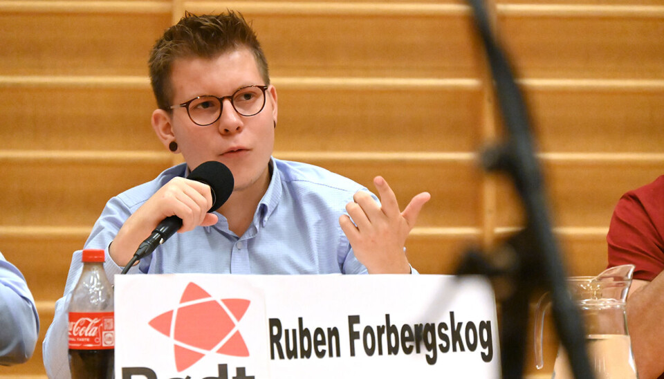 ENGASJERT: Ruben Forbergskog frå Midt-Telemark er ein av få unge i kommunen som engasjerer seg aktivt i politikken.