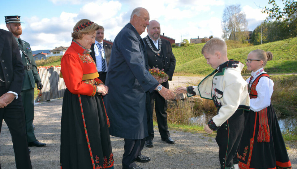 NÅR VAR DET? H.M. Kong Harald og H.M. Dronning Sonja besøker Gullbring kulturanlegg.
