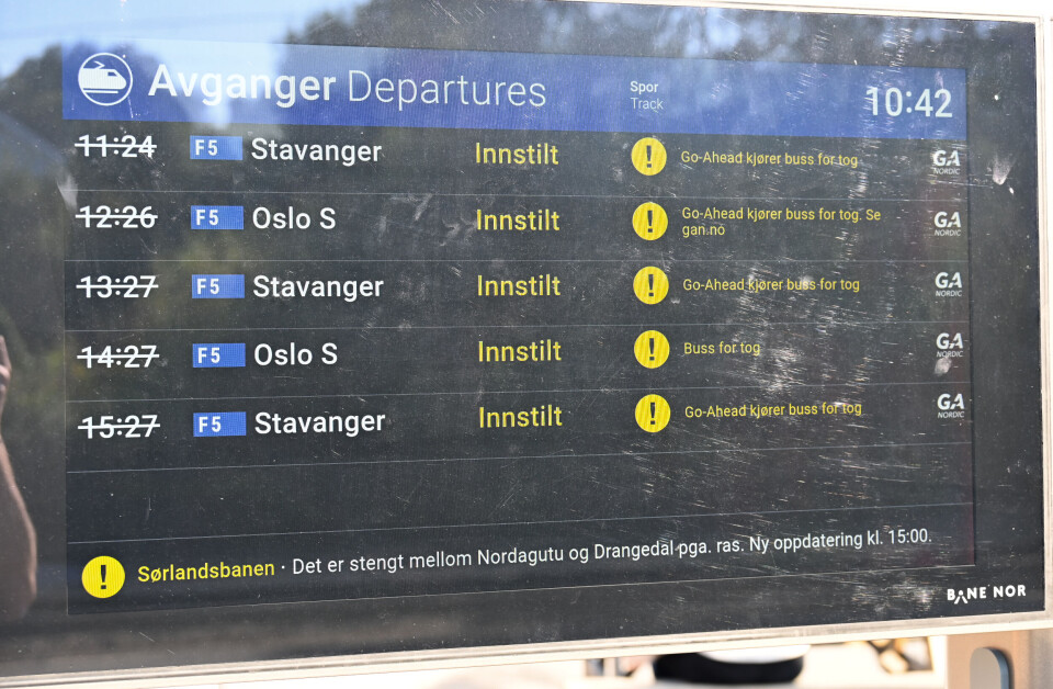 Ayollar xorlash porno onlayn Keksa odamlar bilan ikki marta kirish