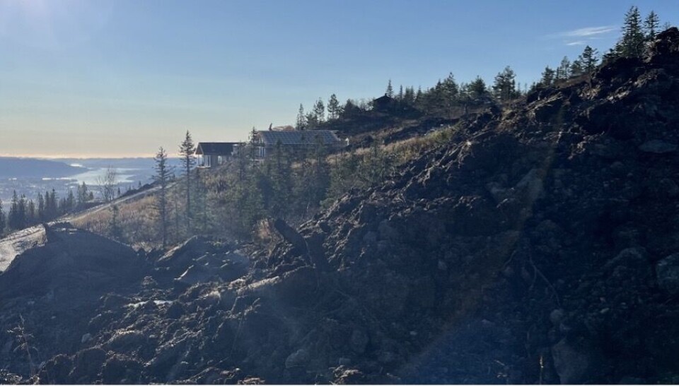 UTBYGGING: Eit område på Høgefjell som i dag blir bygd ut, med utsikt over Norsjø heilt ned til Skien. Dette flotte naturområdet med sin fantastiske utsikt er nå heilt privatisert.