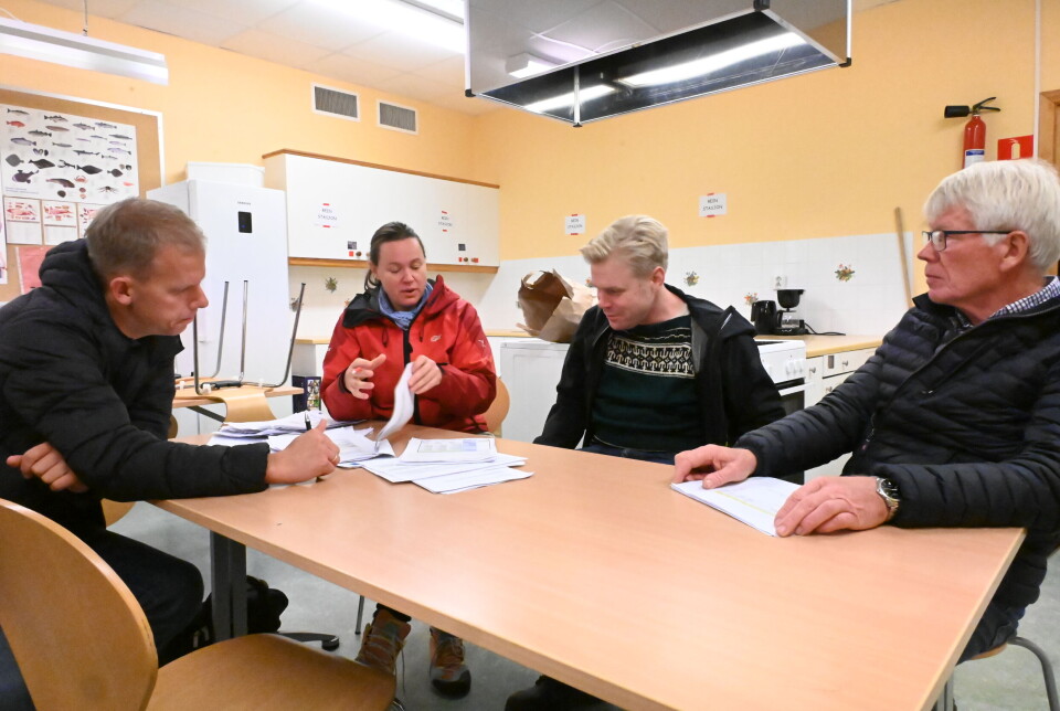 MEINING: Skulegruppa til Oterholt grendelag. F.v. Gregar Høydal, Hanne Porsholt Jensen, Torgeir Straand og Gunnar Bergskås.