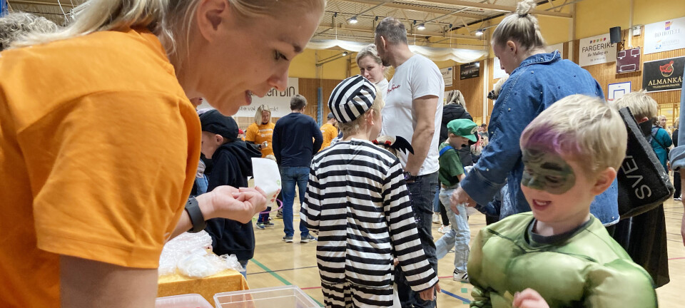 Superheltar og smådjevlar på vennefest
