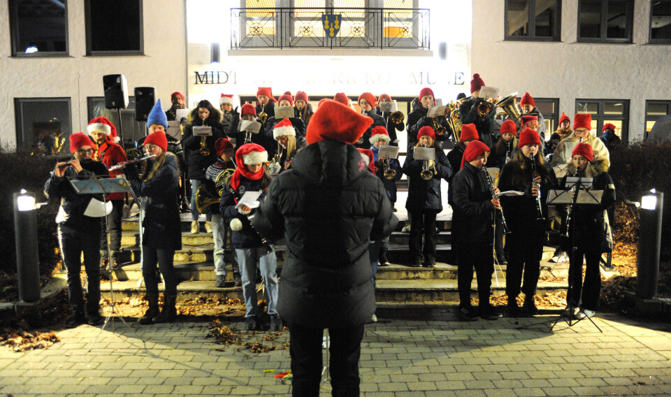 FAST INNSLAG: Bø skulemusikk er fast innslag på julegrantenninga i Bø. Her under julegrantenninga i 2021.