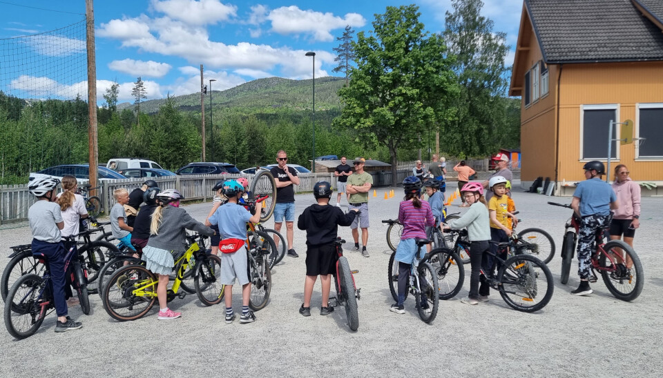 TOK LAPPEN: Foreldra på Folkestad skule tok saka i eigne hender da kommunen kutta i tilbod.