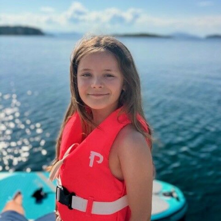 Ellinor 9 år