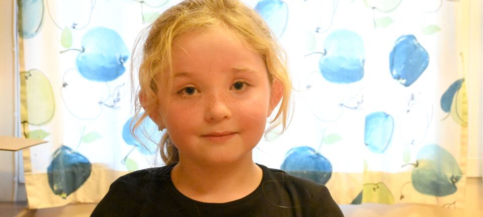 Elea likar å suse av garde i lufta