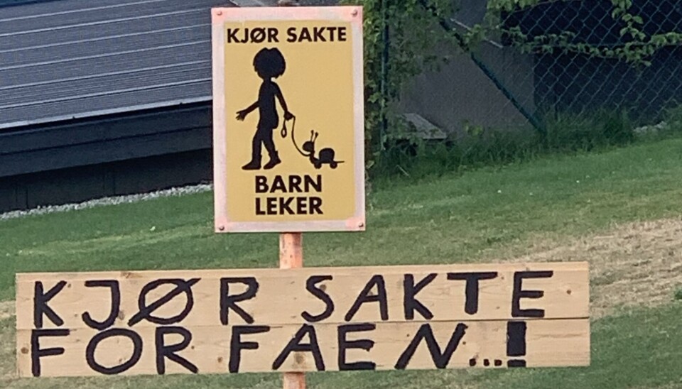KAN VEKKE NOKON: Slike skilt kan få folk til å tenke litt ekstra, meiner innsendaren.